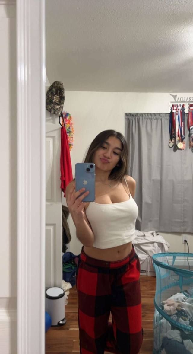 AVAILABLE NOW PAYMENT IN PERSON😽😻 BODYRUBS,INCALL, OUTCALL or CARPLAY 💦6613412604 - Image 2